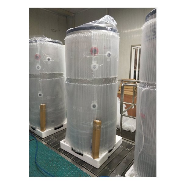 Compacte drukloze badkamer Gebruik zonne-watertank 